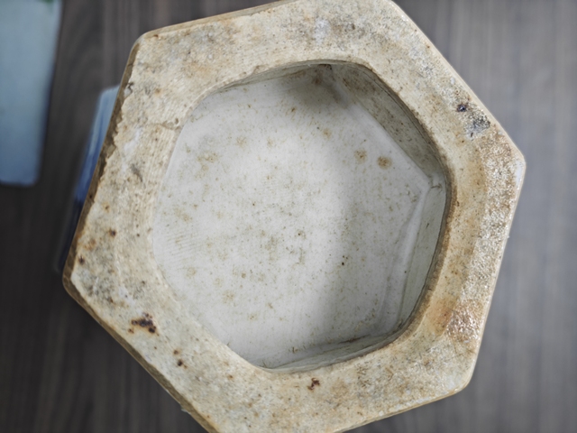 古玩陶瓷山水紋青花瓶真品鑒賞圖