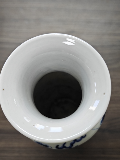 古玩陶瓷青花趕珠龍紋撇口瓶真品鑒賞圖