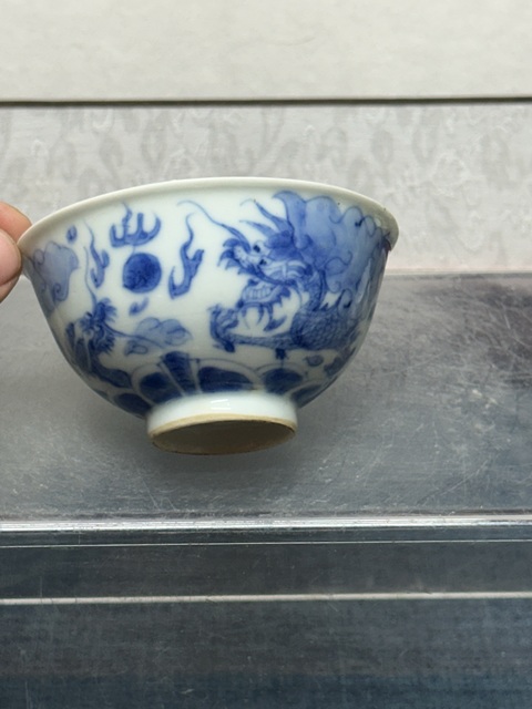 古玩陶瓷龍紋青花碗真品鑒賞圖