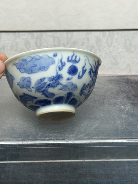 古玩陶瓷龍紋青花碗真品鑒賞圖
