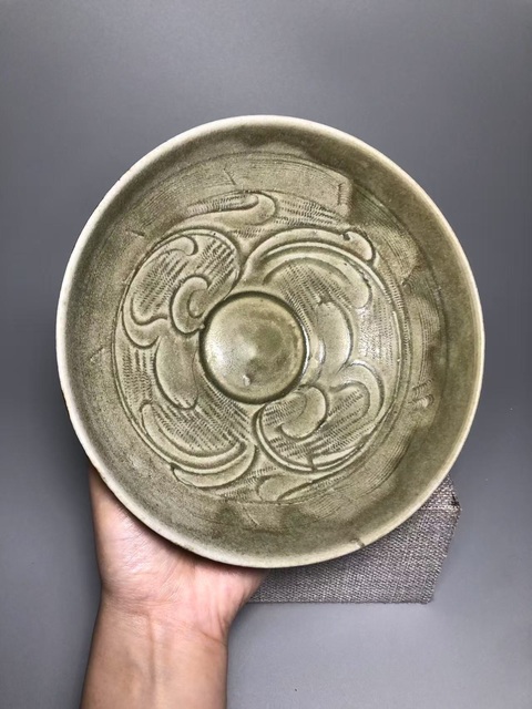 古玩陶瓷（宋代）青釉刻花紋碗（有很高藝術收藏價值）拍賣，當前價格0元