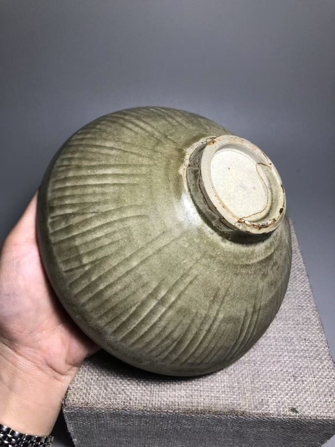 古玩陶瓷（宋代）青釉刻花紋碗（有很高藝術收藏價值）拍賣，當前價格0元