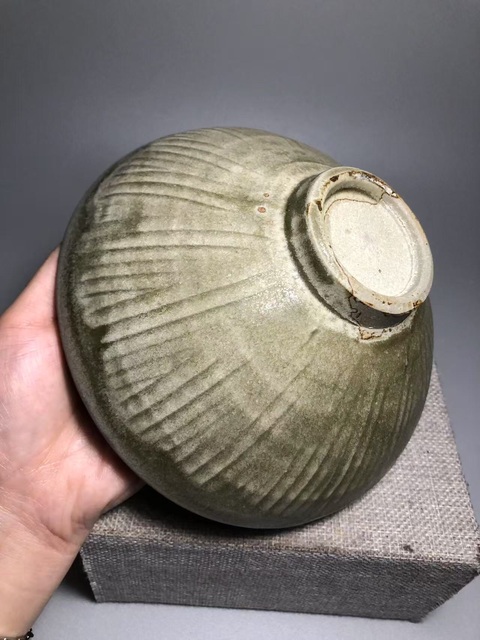 古玩陶瓷（宋代）青釉刻花紋碗（有很高藝術收藏價值）拍賣，當前價格0元