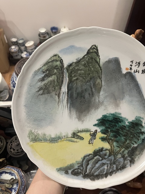古玩陶瓷山水紋盤拍賣，當(dāng)前價(jià)格199元