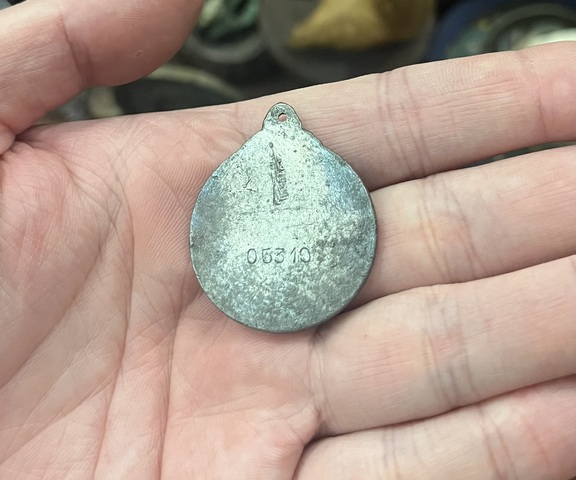 古玩雜項文革偉人吊牌拍賣，當前價格299元