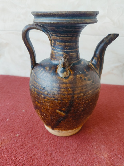 古玩陶瓷褐釉執壺真品鑒賞圖