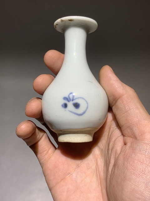 古玩陶瓷明末清初青花花卉紋玉壺春瓶拍賣(mài),當(dāng)前價(jià)格688元