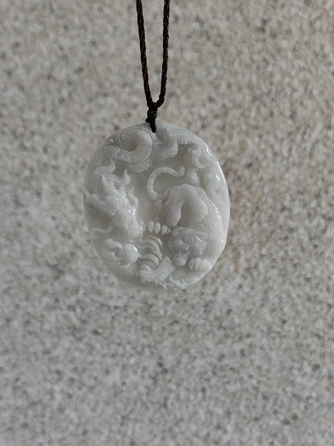 古玩玉器翡翠雕“風云際會”牌拍賣,當前價格260元