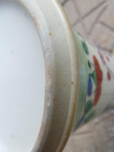 古玩陶瓷清代乾隆花鳥紋粉彩束腰花觚拍賣，當前價格5500元