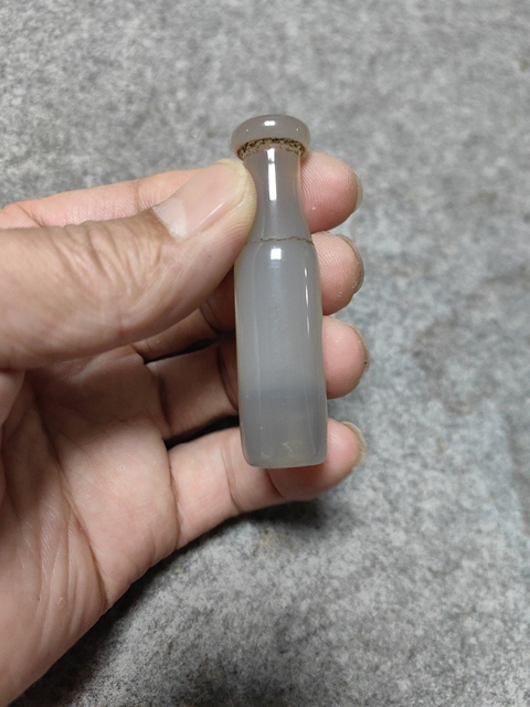 古玩玉器瑪瑙煙嘴拍賣，當前價格600元