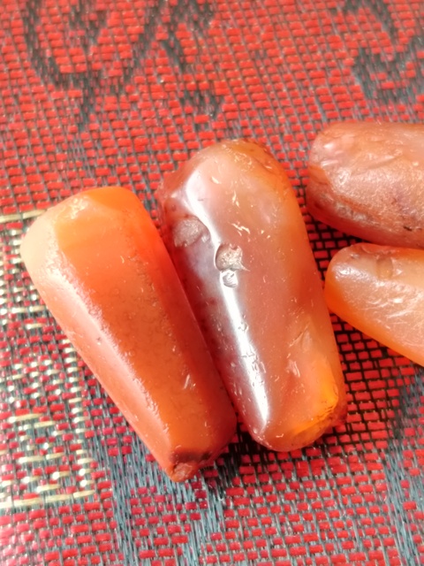 古玩玉器天然紅瑪瑙多棱珠4顆拍賣,當(dāng)前價格118元