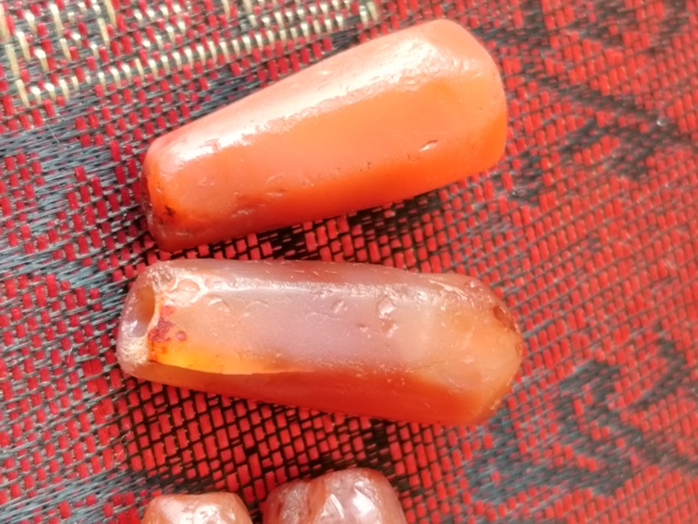 古玩玉器天然紅瑪瑙多棱珠4顆拍賣,當(dāng)前價格118元