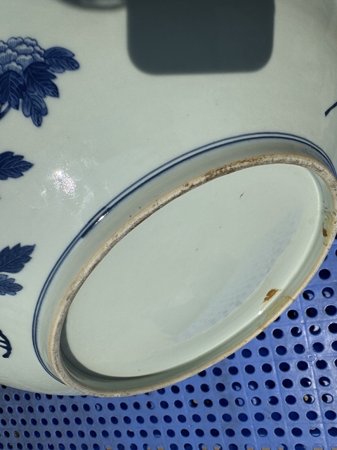 古玩陶瓷山水紋青花盤真品鑒賞圖