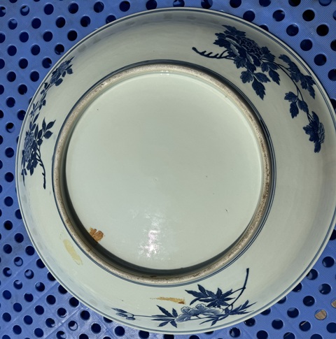 古玩陶瓷山水紋青花盤真品鑒賞圖