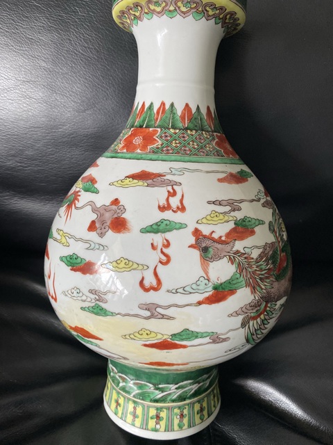 古玩陶瓷五彩瓶真品鑒賞圖