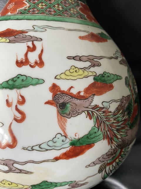 古玩陶瓷五彩瓶真品鑒賞圖