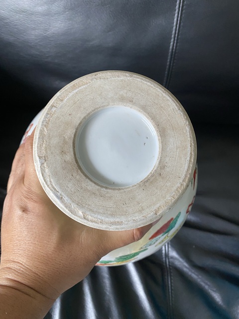 古玩陶瓷五彩瓶真品鑒賞圖