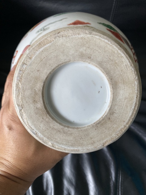 古玩陶瓷五彩瓶真品鑒賞圖