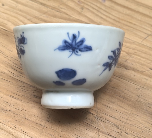 古玩陶瓷順治花卉紋青花杯拍賣,當前價格2400元
