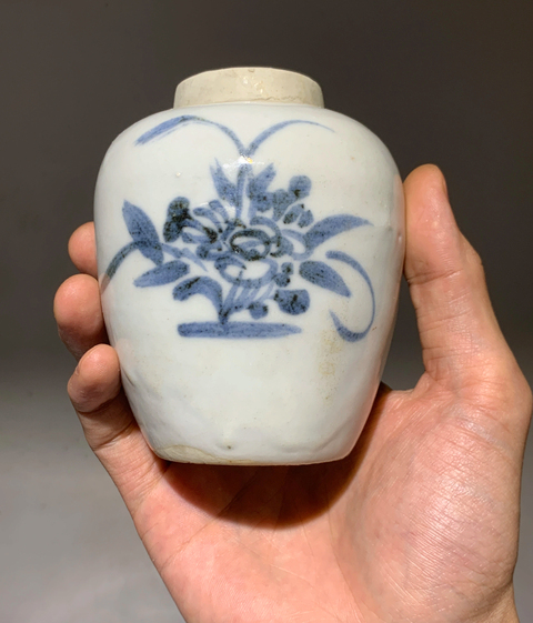 古玩陶瓷德化窯青花花卉紋罐真品鑒賞圖