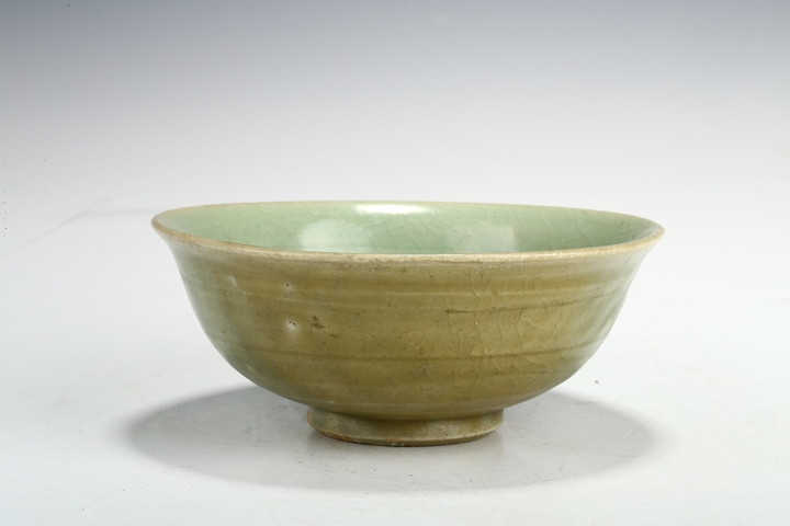 古玩陶瓷元末明初·青釉印花卉紋碗真品鑒賞圖
