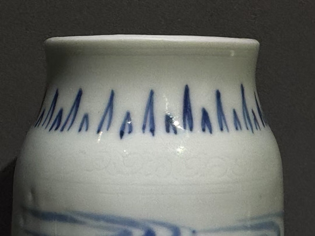 古玩陶瓷青花花卉紋筒瓶真品鑒賞圖