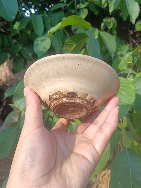古玩陶瓷元末明初~白釉茶盞拍賣,當前價格88元