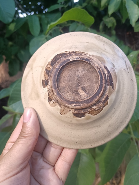 古玩陶瓷元末明初~白釉茶盞拍賣,當前價格88元