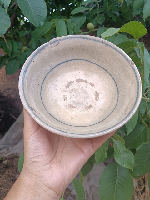 古玩陶瓷明代~白地黑花碗拍賣,當(dāng)前價(jià)格114元