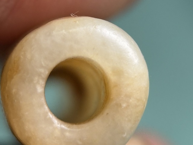 古玩玉器商周和田玉長(zhǎng)管拍賣,當(dāng)前價(jià)格28800元