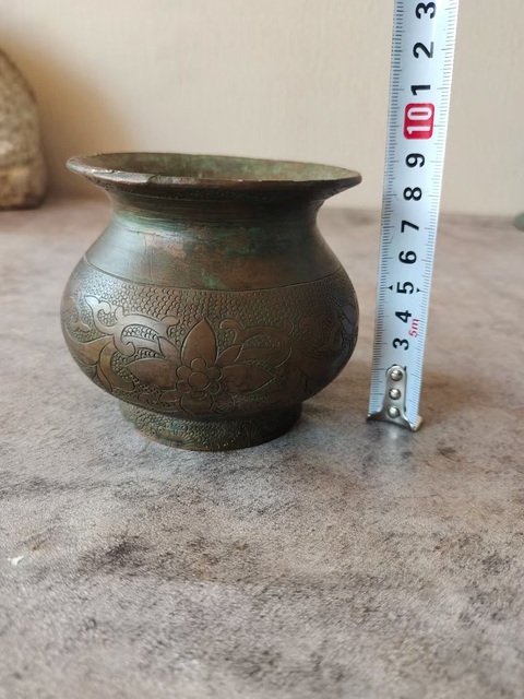 古玩銅器銅質(zhì)刻花蘋果鐏拍賣，當(dāng)前價格2888元