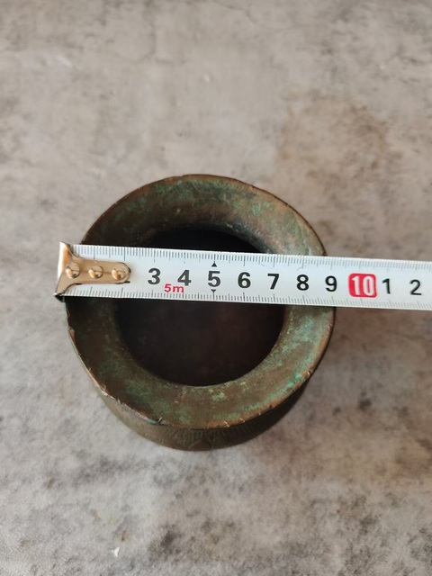 古玩銅器銅質(zhì)刻花蘋果鐏拍賣，當(dāng)前價格2888元