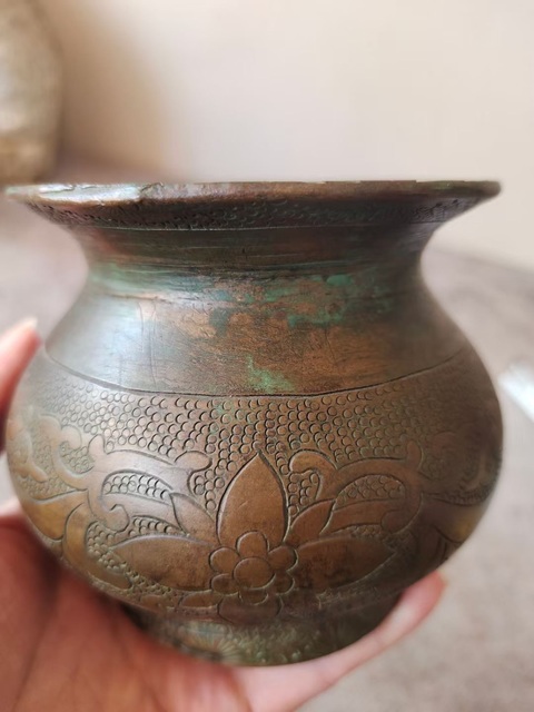 古玩銅器銅質(zhì)刻花蘋果鐏拍賣，當(dāng)前價格2888元
