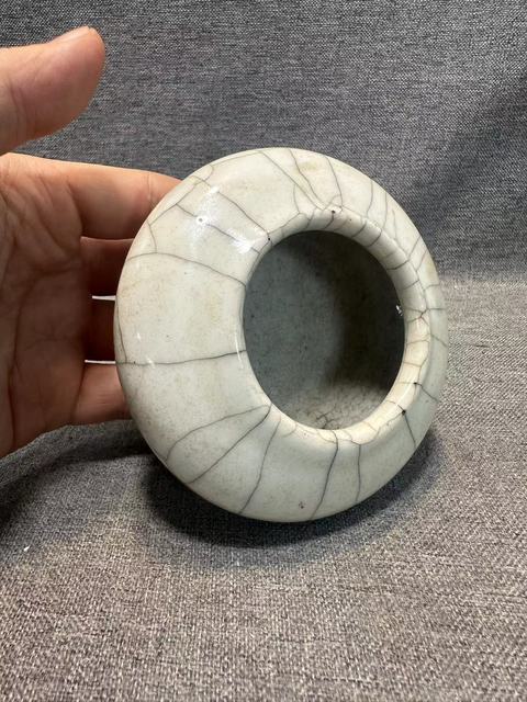 古玩陶瓷仿官釉水盂真品鑒賞圖