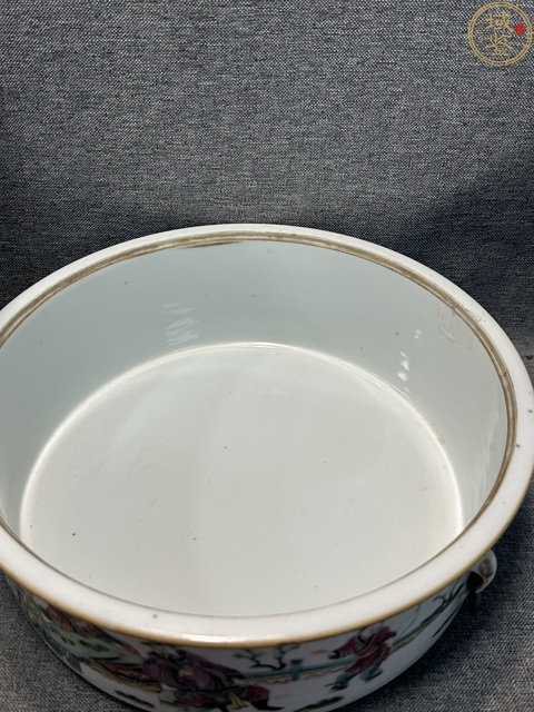 古玩陶瓷粉彩人物故事紋蓋鍋真品鑒賞圖