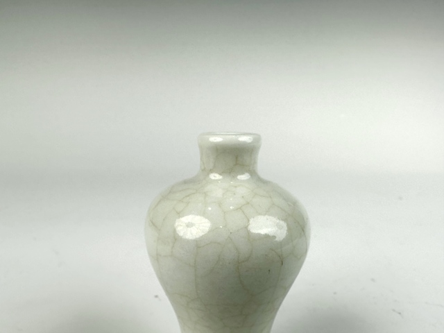 古玩陶瓷清中晚期·哥釉梅瓶拍賣，當前價格3500元