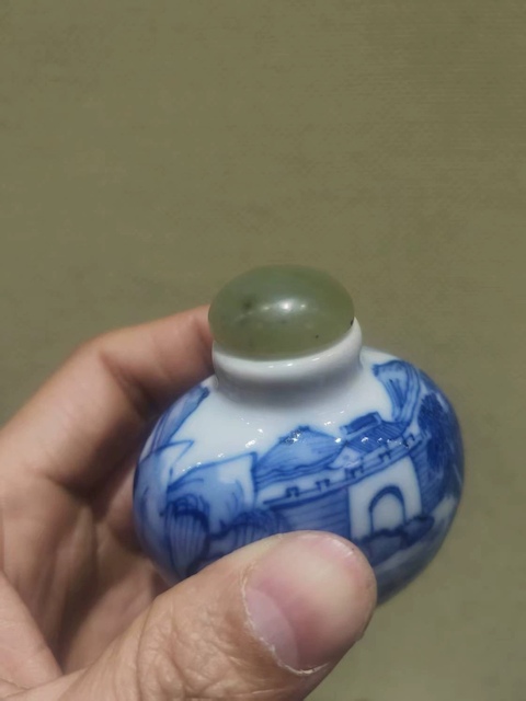 古玩陶瓷山水紋青花鼻煙壺拍賣,當(dāng)前價格8500元