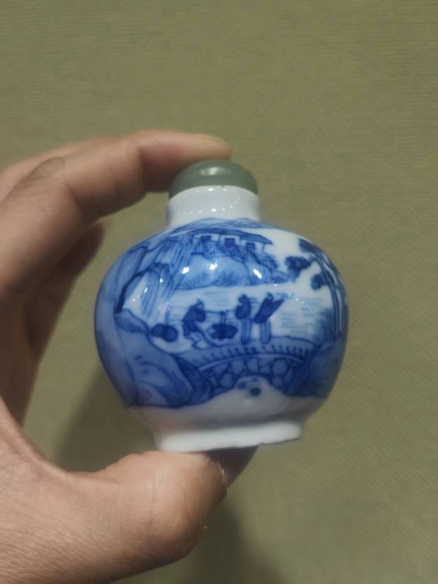 古玩陶瓷山水紋青花鼻煙壺拍賣,當(dāng)前價格8500元
