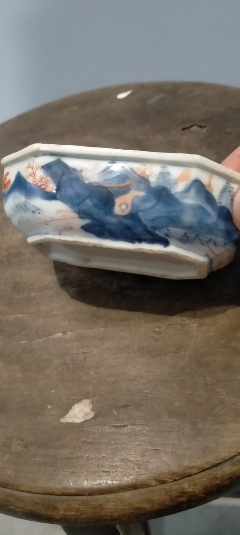 古玩陶瓷康熙文房器青花加彩調(diào)色盒拍賣,當(dāng)前價(jià)格1088元