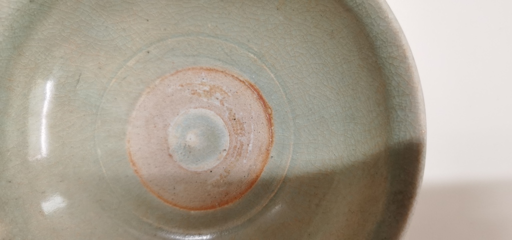 古玩陶瓷龍泉青瓷碗拍賣,當前價格1800元