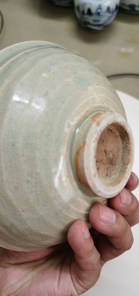 古玩陶瓷龍泉青瓷碗拍賣,當前價格1800元