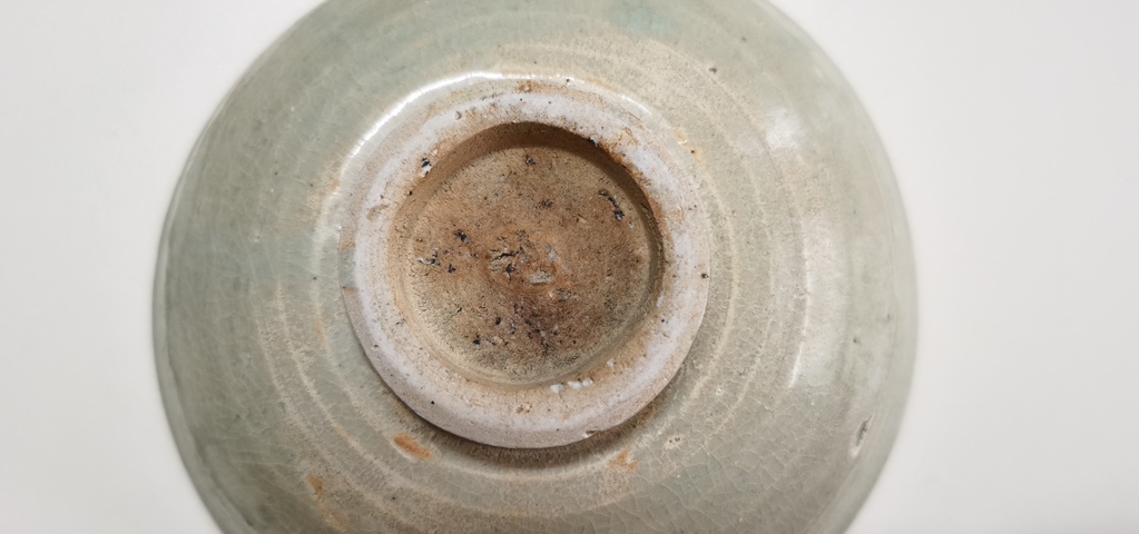 古玩陶瓷龍泉青瓷碗拍賣,當前價格1800元