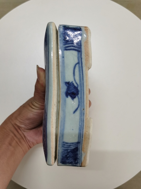 古玩陶瓷花卉紋青花蓋盒拍賣，當(dāng)前價(jià)格1550元