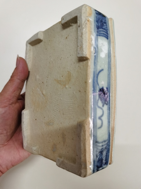 古玩陶瓷花卉紋青花蓋盒拍賣，當(dāng)前價(jià)格1550元