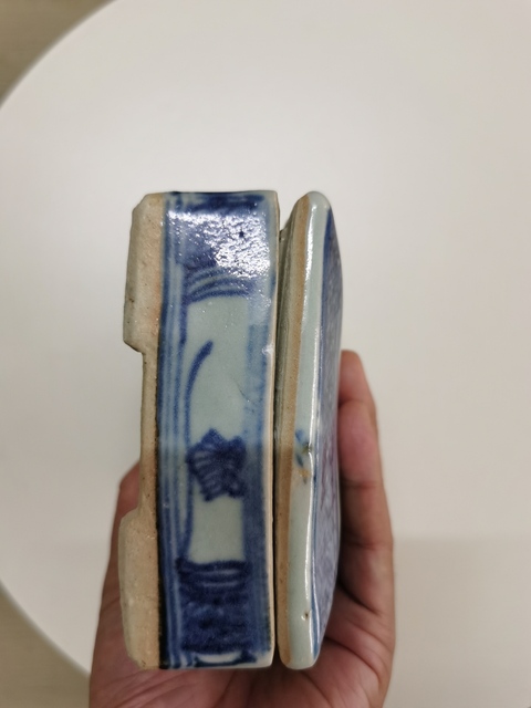 古玩陶瓷花卉紋青花蓋盒拍賣，當(dāng)前價(jià)格1550元