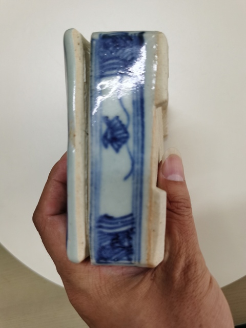 古玩陶瓷花卉紋青花蓋盒拍賣，當(dāng)前價(jià)格1550元
