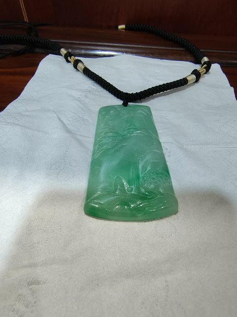 古玩玉器天然翡翠雕“山水牌”拍賣，當前價格3800元