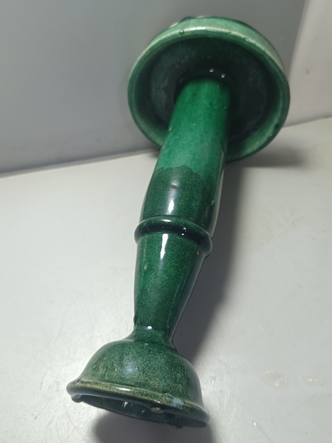 古玩陶瓷清晚期石灣窯綠釉大燈臺拍賣,當前價格180元