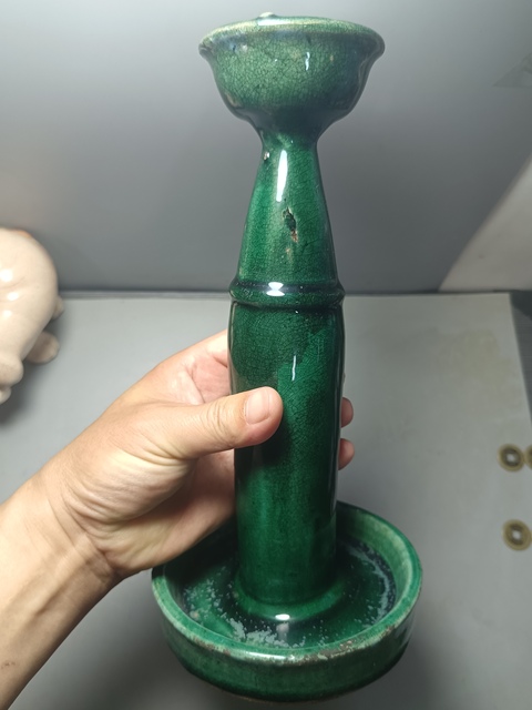 古玩陶瓷清晚期石灣窯綠釉大燈臺拍賣,當前價格180元