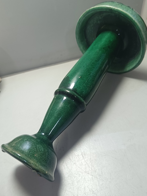 古玩陶瓷清晚期石灣窯綠釉大燈臺拍賣,當前價格180元